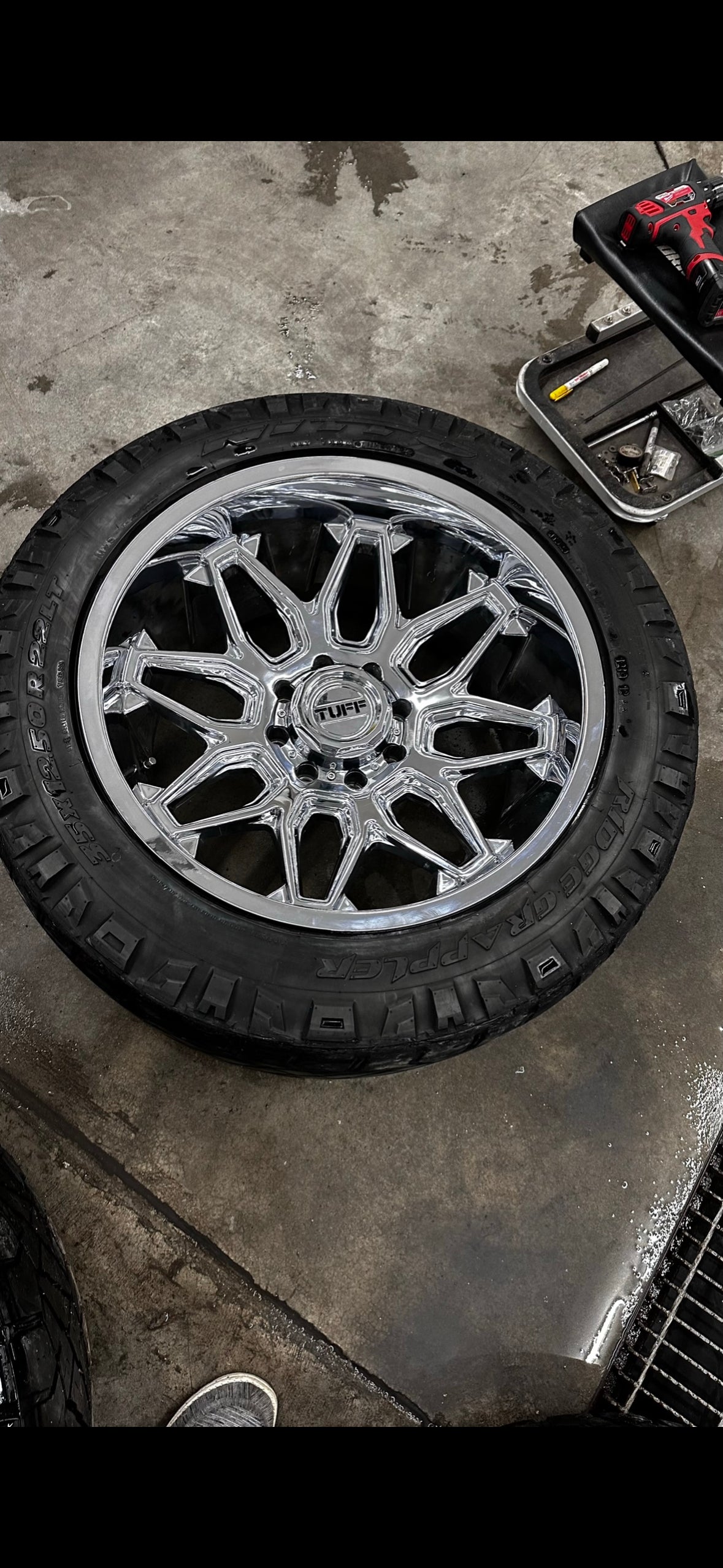 Exterior deep wheel cleaning 